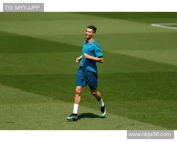 各大足球明星脚长揭秘与影响力分析探讨