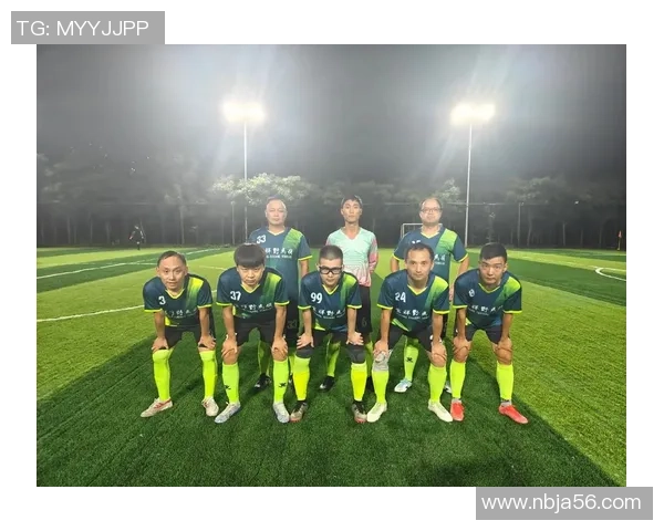 模仿各国足球明星的风采与技巧，展现个人魅力与团队精神的精彩瞬间